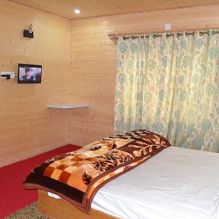 Hotel Grg Residency Srīnagar Kültér fotó