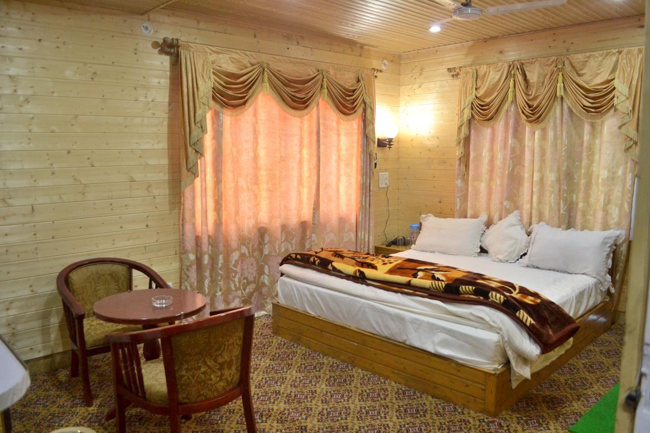 Hotel Grg Residency Srīnagar Kültér fotó