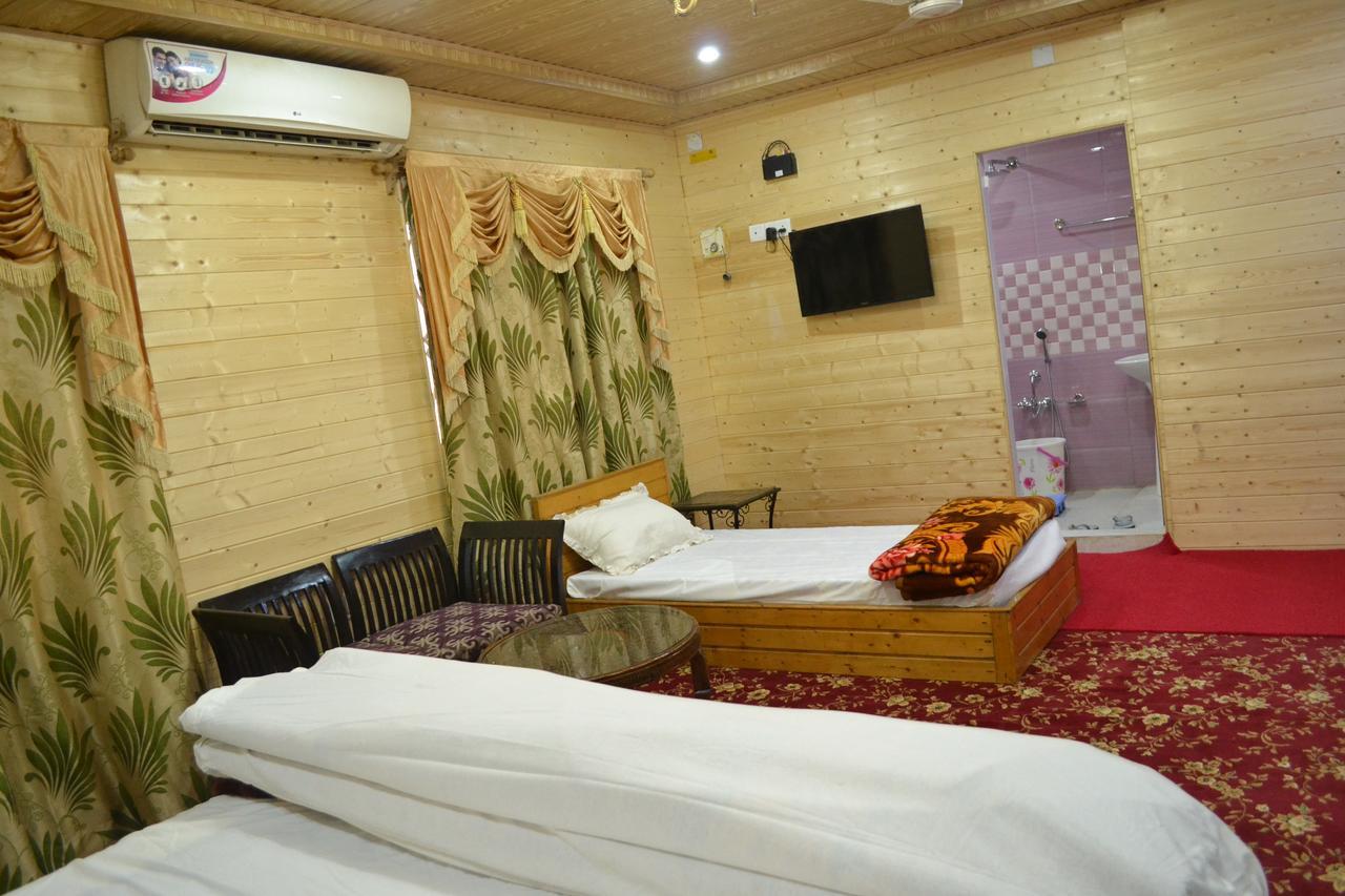Hotel Grg Residency Srīnagar Kültér fotó