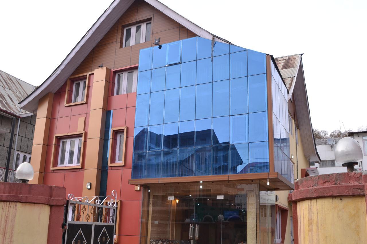 Hotel Grg Residency Srīnagar Kültér fotó